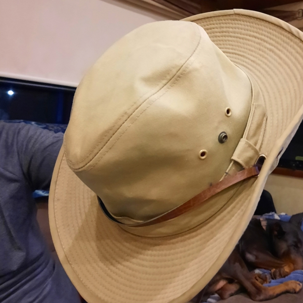 Australian Outback style bush hat